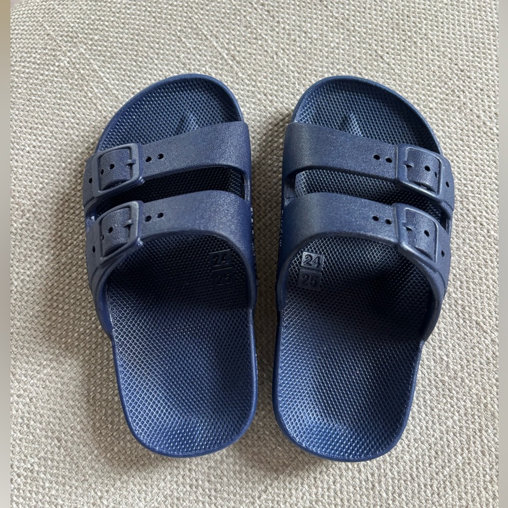 Freedom Moses Sandals Kids 8/8.5 (EU 24/45) Navy - New Never Worn